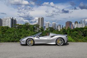 Ferrari F8 Spider 2020 года 